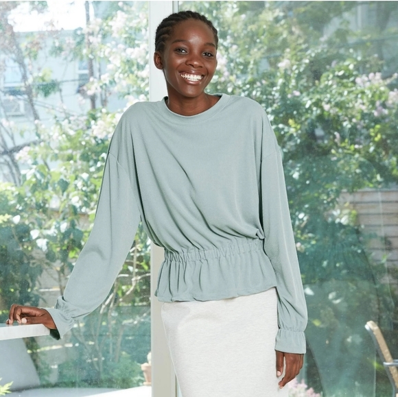 Pretty sage green top by a new day. - Picture 1 of 5